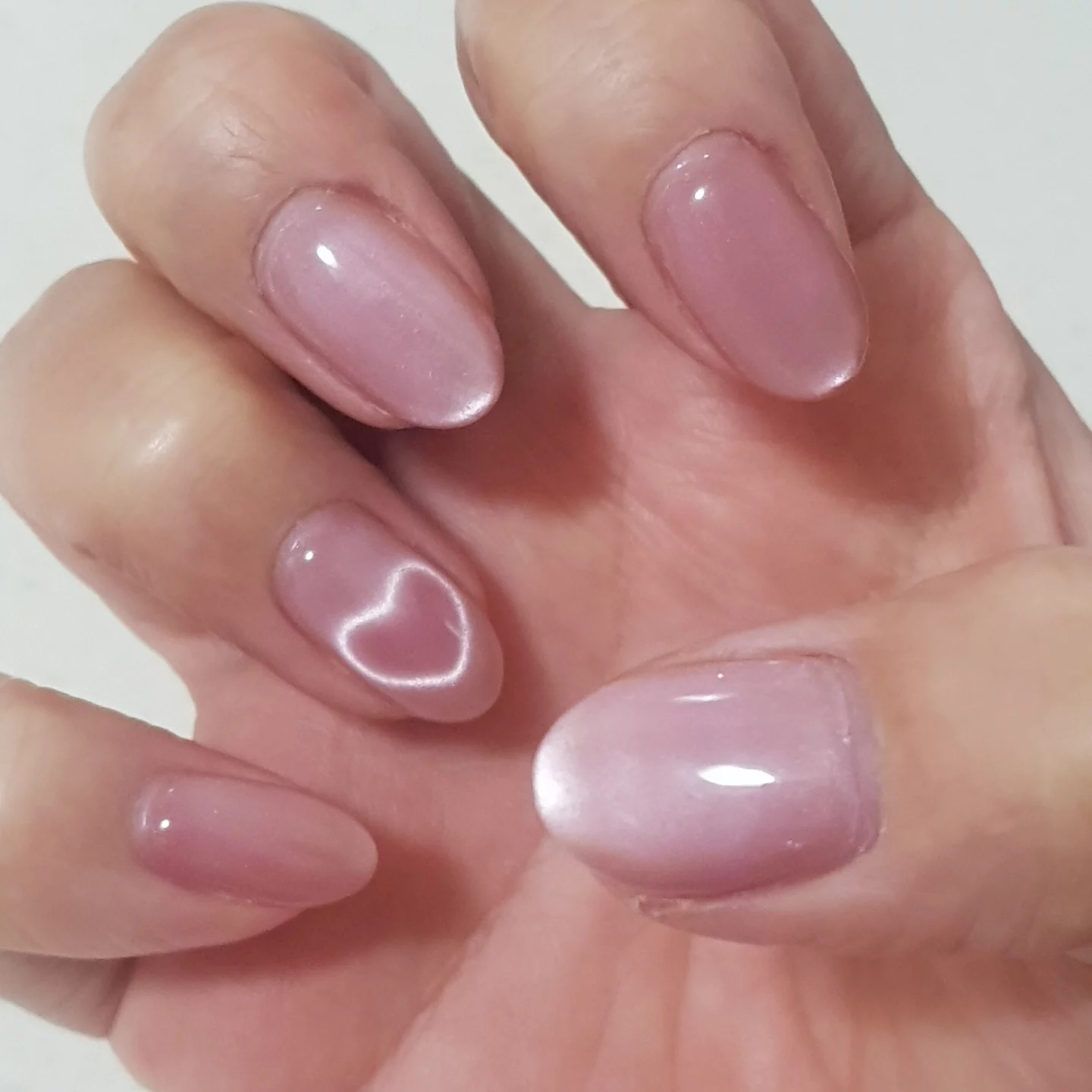 Bella Beauty 하트 포인트 블러시 네일